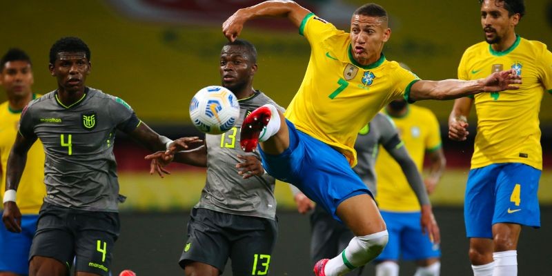 Những chân sút tiền vệ sáng giá của Brazil 2022